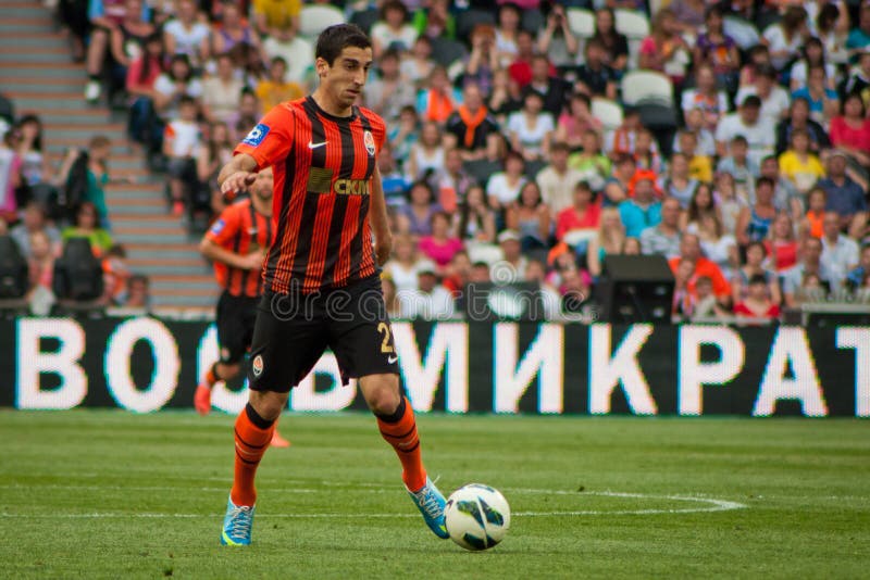 Mkhitaryan Henrikh and Taison Forwards of Football Club Shakhtar Editorial  Photo - Image of green, football: 31294671