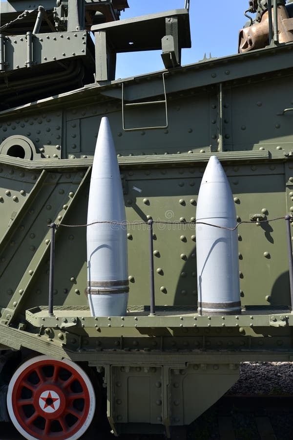 305-mm shells for the superheavy railway artillery TM-3-12 installation. St. Petersburg