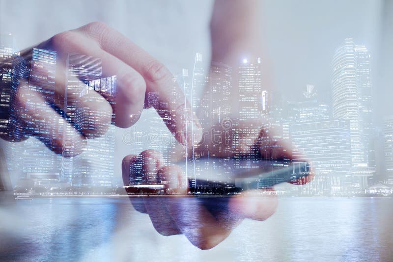 Mobil teknologi- och smartphoneapplikation arkivbild