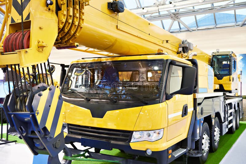 Mobile Crane Offroad Capability Stock Photo Image of mobile, occupation 162485022