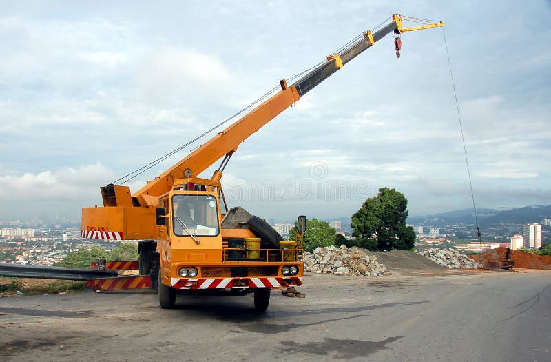 Mobile crane in operation2