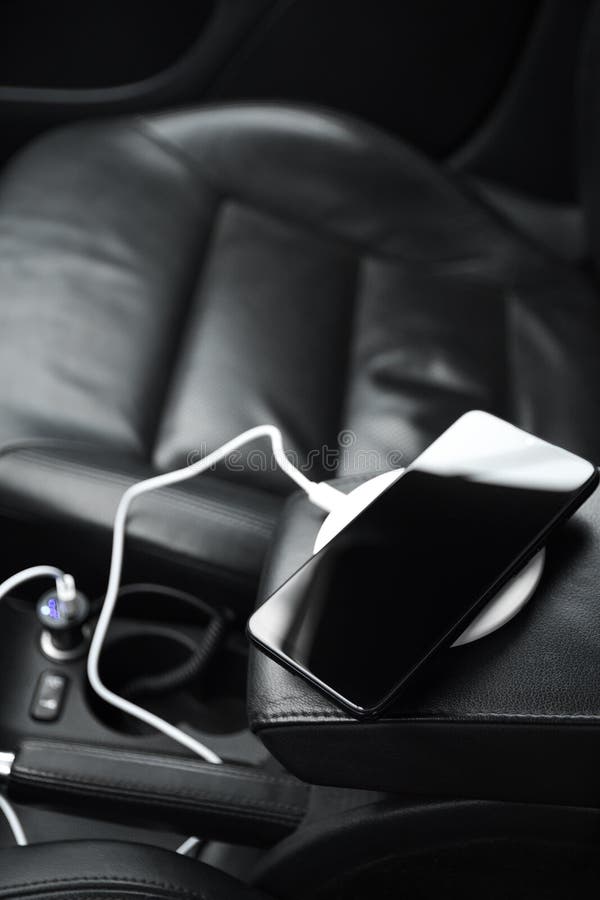 Mobile Phone, Smartphone Charge Battery, Wireless Charging in the Car