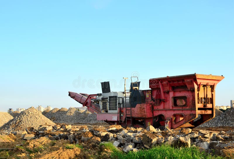 Mobile Stone Crusher Machine by the Construction Site or Mining Quarry for  Crushing Stock Image - Image of belt, machine: 156782043