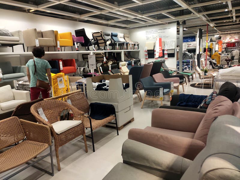 Autorización Sur oeste Dormitorio Mobiliario De Sofá Y Sillas En La Sala De Exposición De Ikea En Malasia. Imagen editorial - Imagen de butaca, marca: 245891125 Autorización Sur oeste Dormitorio Mobiliario De Sofá Y Sillas En La Sala De Exposición De Ikea En Malasia. Imagen editorial - Imagen de butaca, marca: 245891125