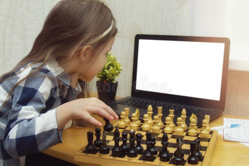 User Playing Chess Online On The Laptop Stock Photo - Download Image Now -  Chess, Computer, Internet - iStock