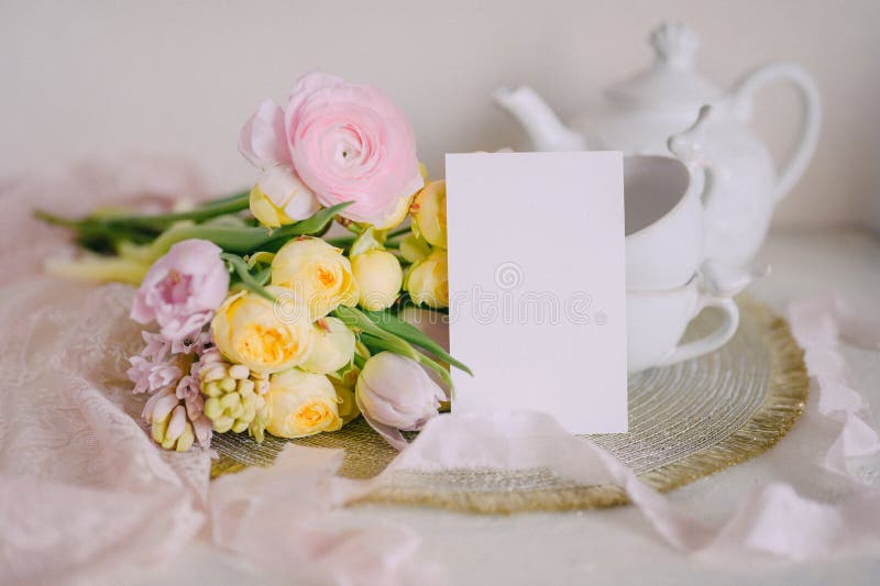 Mockup card on Soft Spring Table Setting with Pastel Flowers stock illustration