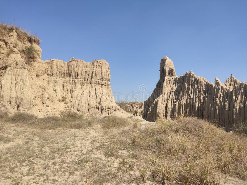 Modderkanyonen gevormd door bodemerosie royalty-vrije stock foto's