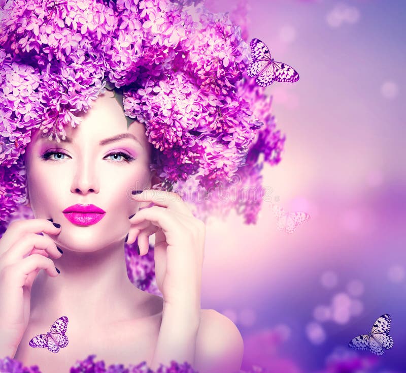 Mode-Modell-Mädchen mit Flieder blüht Frisur lizenzfreie stockfotografie Mode-Modell-Mädchen mit Flieder blüht Frisur lizenzfreie stockfotografie