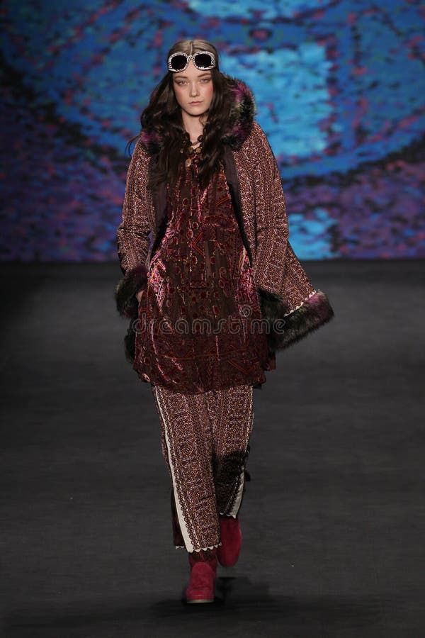 Model Yumi Lambert Walks the Runway at the Anna Sui Fashion Show during  MBFW Fall 2015 Editorial Stock Image - Image of multicolored, face: 51497414