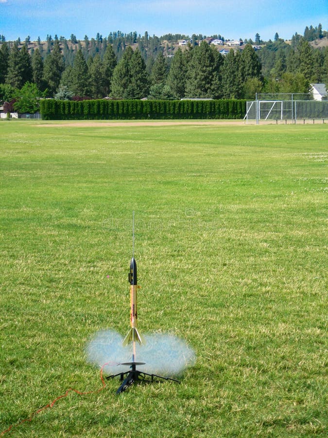 Modell Rocket Launching arkivbild
