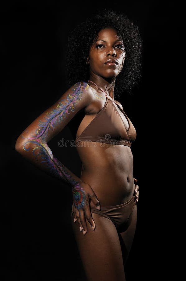 Modello africano del bikini immagini stock Modello africano del bikini immagini stock