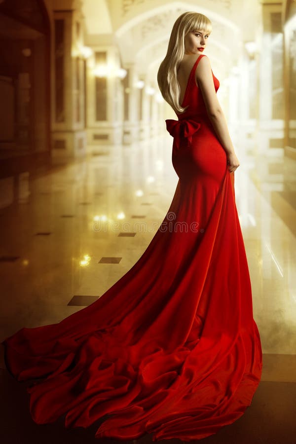 Modello di moda Red Dress, ritratto di bellezza della donna, abito lungo della ragazza immagini stock libere da diritti Modello di moda Red Dress, ritratto di bellezza della donna, abito lungo della ragazza immagini stock libere da diritti