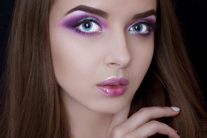 Modelo da cara com composição profissional imagens de stock Modelo da cara com composição profissional imagens de stock