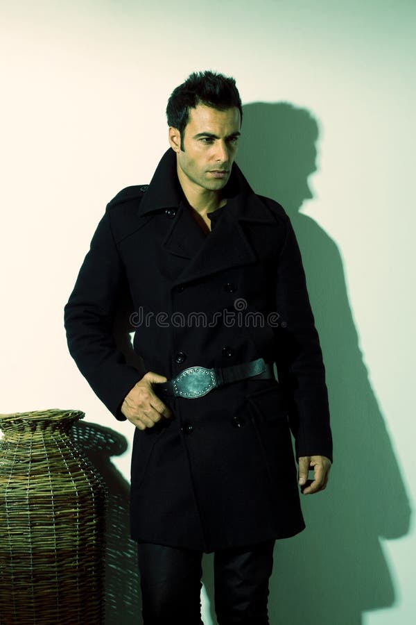 Trendig ung man royaltyfri fotografi