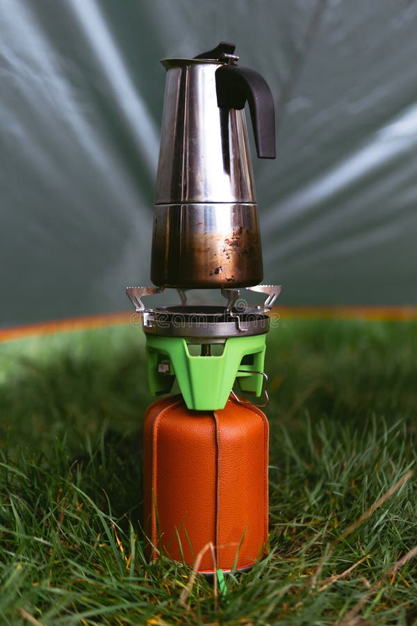 https://thumbs.dreamstime.com/b/modern-gas-burner-fuel-cylinder-covered-leather-cover-geyser-coffee-maker-cooking-field-portable-camping-tourist-276236307.jpg
