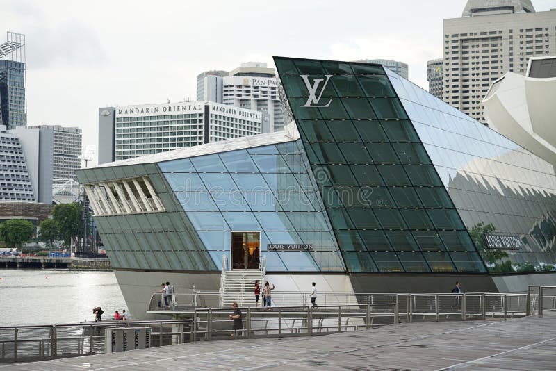 Modern Louis Vuitton Flagship Store On The Marina Bay Area With Editorial Stock Photo - Image of ...