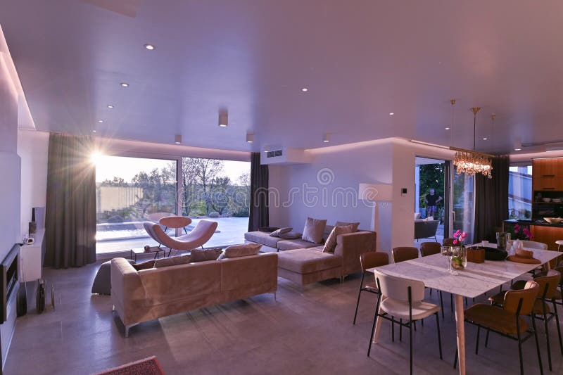 Penthouse apartment - Wikipedia - Luxury Penthouse Apartments With Functional Open-Plan Space