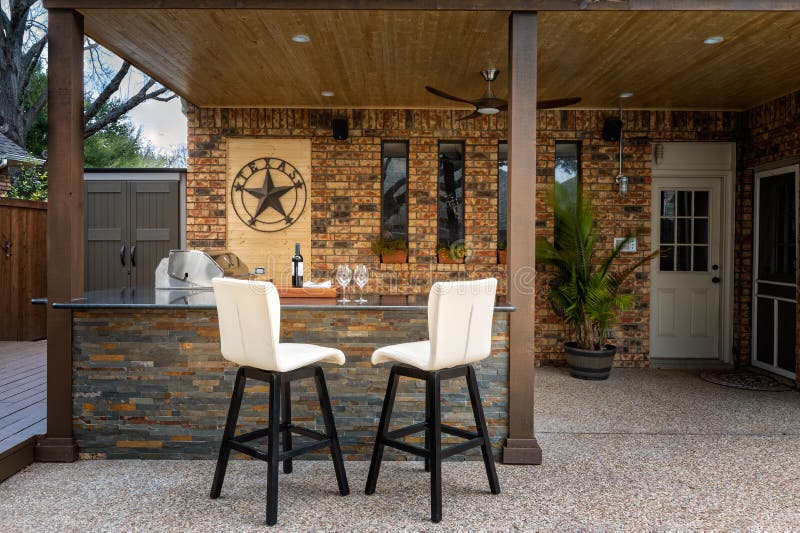 Modern outdoor kitchen that has been freshly built. Modern outdoor kitchen in Texas, that has been freshly built