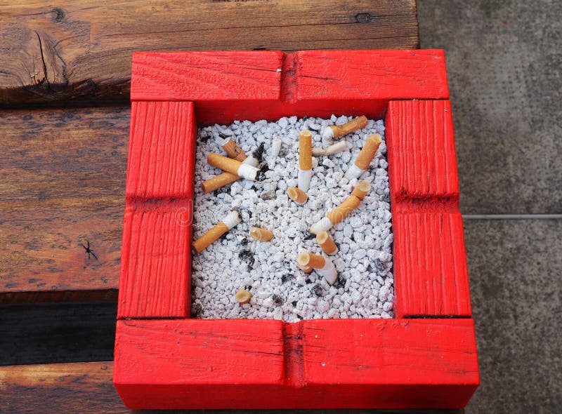 Modern red ashtray stock image. Image of ashtray, iseo 109257291