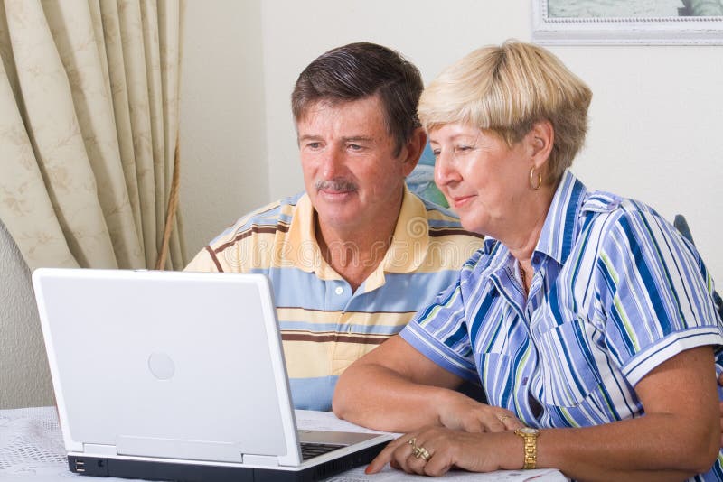 modern seniors στοκ φωτογραφίες με δικαίωμα ελεύθερης χρήσης modern seniors στοκ φωτογραφίες με δικαίωμα ελεύθερης χρήσης