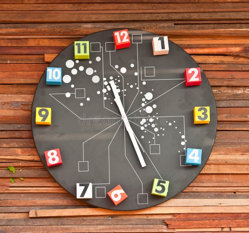 Modern wall clock