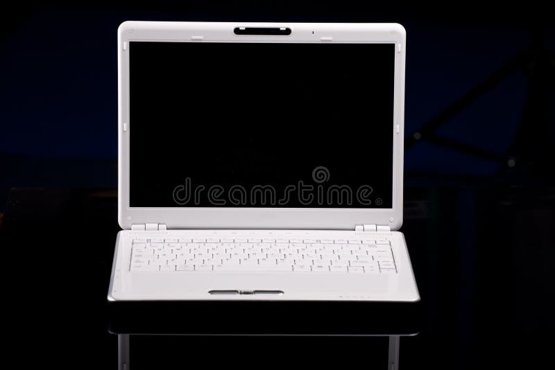 Modern white för datorbärbar dator royaltyfria foton