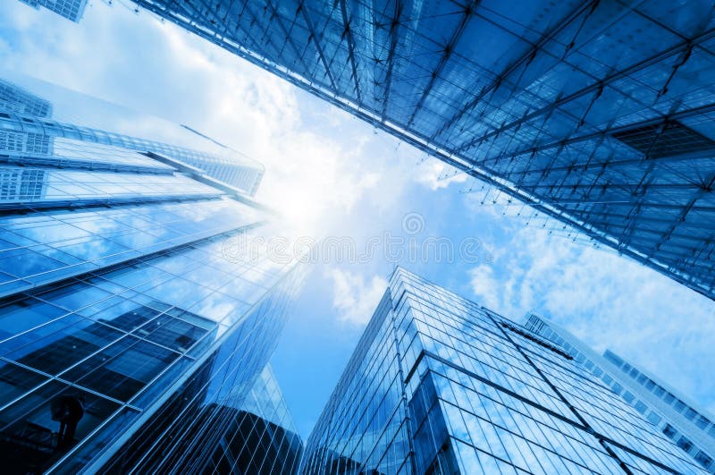 Moderna affärsskyskrapor, höghus, arkitektur som lyfter till himlen, sol arkivbilder Moderna affärsskyskrapor, höghus, arkitektur som lyfter till himlen, sol arkivbilder