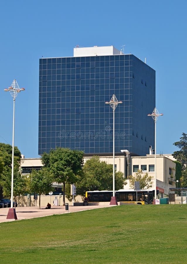 Lissabon - Moderne Architektur Stockfoto - Bild von ...