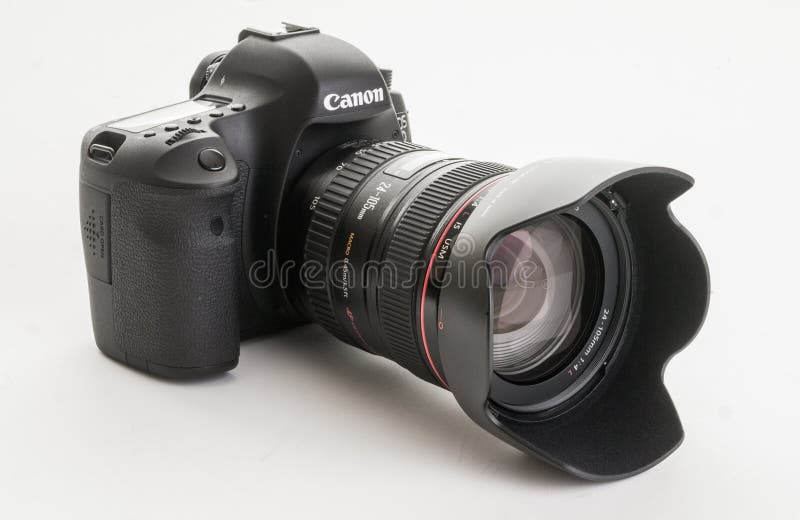 Slang Onenigheid hoesten Moderne Digitale Enige De Lens Reflexcamera Van Canon EOS 6D Redactionele  Afbeelding - Image of technologie, kanon: 30864415