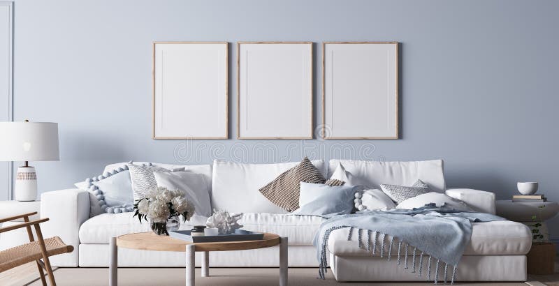 Moderne heldere woonkamer in de vorm van een witte sofa met een kristalstijl en houten meubelen op een lichtblauwe achtergrond