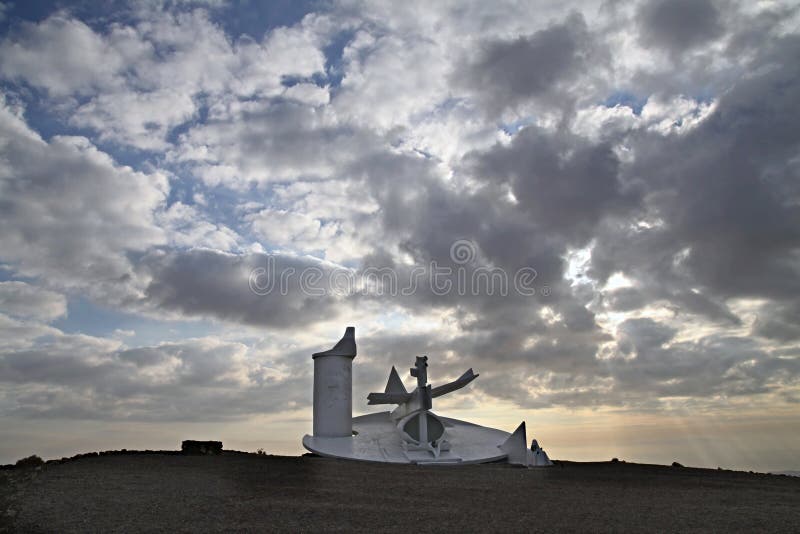 Moderne Skulptur im Wüste Negev, Israel lizenzfreie stockfotos Moderne Skulptur im Wüste Negev, Israel lizenzfreie stockfotos