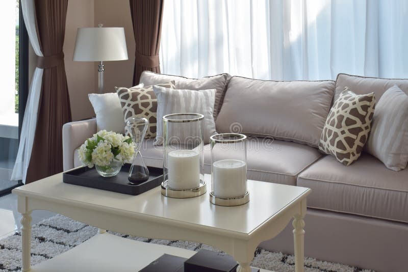 Sofa Und Lampe Bild. Bild: 3746956