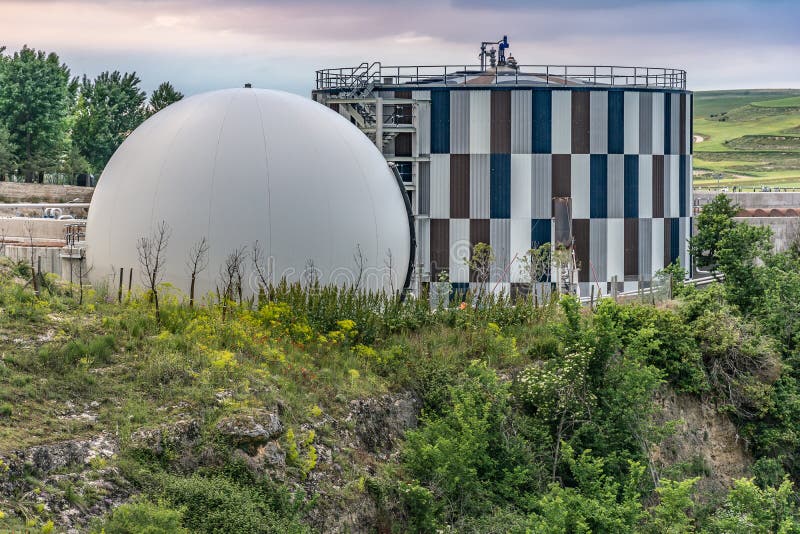 Modernes Klärwerk für Wasserbehandlung und Reinigung von den selben stockfotografie Modernes Klärwerk für Wasserbehandlung und Reinigung von den selben stockfotografie