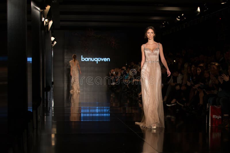 Modo di Fashionist giusto immagini stock Modo di Fashionist giusto immagini stock