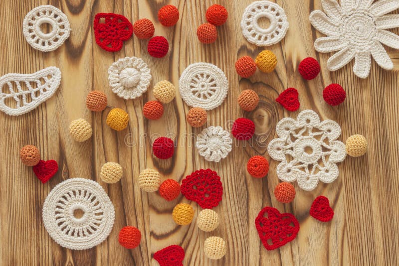 Modèle blanc fait main de crochet, tricotant, cousant Noël, Noël, Saint-Valentin photo stock Modèle blanc fait main de crochet, tricotant, cousant Noël, Noël, Saint-Valentin photo stock