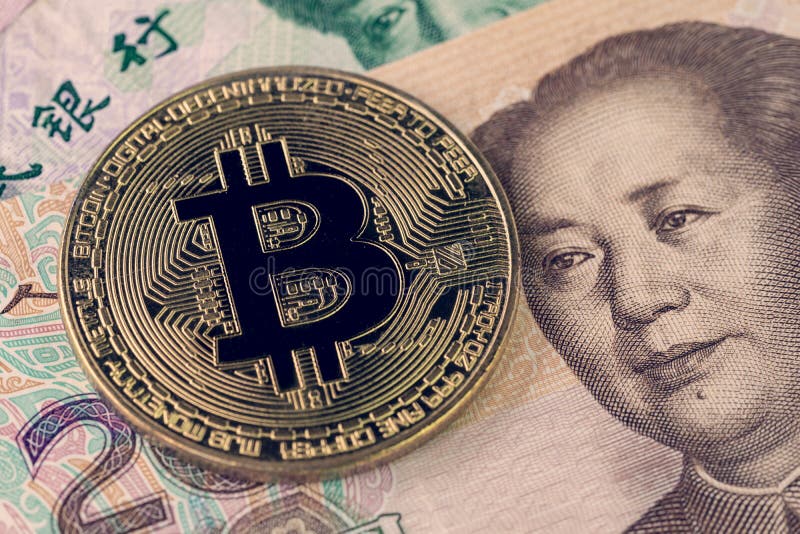 Moeda cripto de Bitcoin proibida no conceito de China, tiro ascendente fechado fotos de stock Moeda cripto de Bitcoin proibida no conceito de China, tiro ascendente fechado fotos de stock