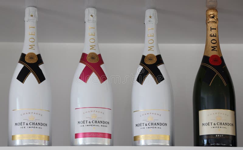 Moet and chandon label hi-res stock photography and images - Alamy