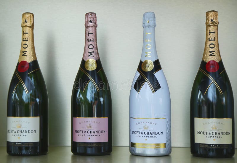 Moet & Chandon different sizes of Imperial champagne – Stock Editorial  Photo © ifeelstock #74474795