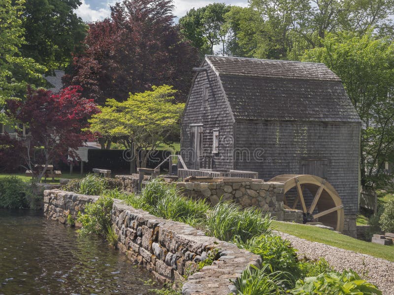 One of the oldest water mill sites existing in the United States today, Dexterâ€™s Grist Mill, has Plymouth Colony Records dating back to 1640 in which Thomas Dexter was allocated 26 acres and 6 acres for his mill. An absentee mill owner, Thomas Dexter lived in Lynn, Massachusetts. In 1646, Thomas Dexter, Jr. was the miller. March 1 1653, there was a town meeting to discuss the reconstruction of the mill due to damage from a broken dam. It was not until June 26, 1654 that a town agreement was reached to rebuild the mill with Thomas Dexter Jr. Thomas Dexterâ€™s son John inherited the mill in 1686. John Dexter sold the mill to Seth Pope Senior in 1700 and moved to Portsmouth, Rhode Island. In 1800 a fulling mill, used for carding wool and treating woolen cloth, was constructed just east of the gristmill on the dam. It was torn down in 1830. In 1856 a new mill building replaced the old woolen mill and manufactured marble stone products. An iron turbine replaced the wooden waterwheel in Dexterâ€™s Mill in 1856. One of the oldest water mill sites existing in the United States today, Dexterâ€™s Grist Mill, has Plymouth Colony Records dating back to 1640 in which Thomas Dexter was allocated 26 acres and 6 acres for his mill. An absentee mill owner, Thomas Dexter lived in Lynn, Massachusetts. In 1646, Thomas Dexter, Jr. was the miller. March 1 1653, there was a town meeting to discuss the reconstruction of the mill due to damage from a broken dam. It was not until June 26, 1654 that a town agreement was reached to rebuild the mill with Thomas Dexter Jr. Thomas Dexterâ€™s son John inherited the mill in 1686. John Dexter sold the mill to Seth Pope Senior in 1700 and moved to Portsmouth, Rhode Island. In 1800 a fulling mill, used for carding wool and treating woolen cloth, was constructed just east of the gristmill on the dam. It was torn down in 1830. In 1856 a new mill building replaced the old woolen mill and manufactured marble stone products. An iron turbine replaced the wooden waterwheel in Dexterâ€™s Mill in 1856.