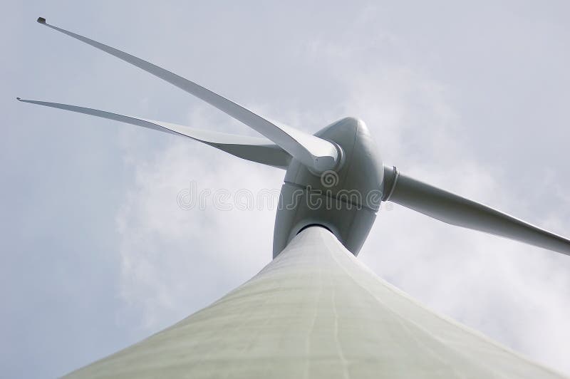 Moinho de vento moderno enorme de 66 m (Alemanha)