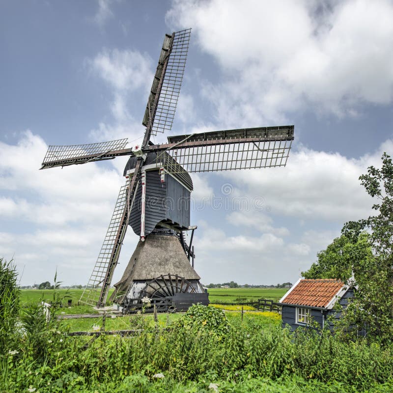 Moinho De Vento No Gouda, Holanda Imagem de Stock - Imagem de ensolarado,  cenas: 34754711