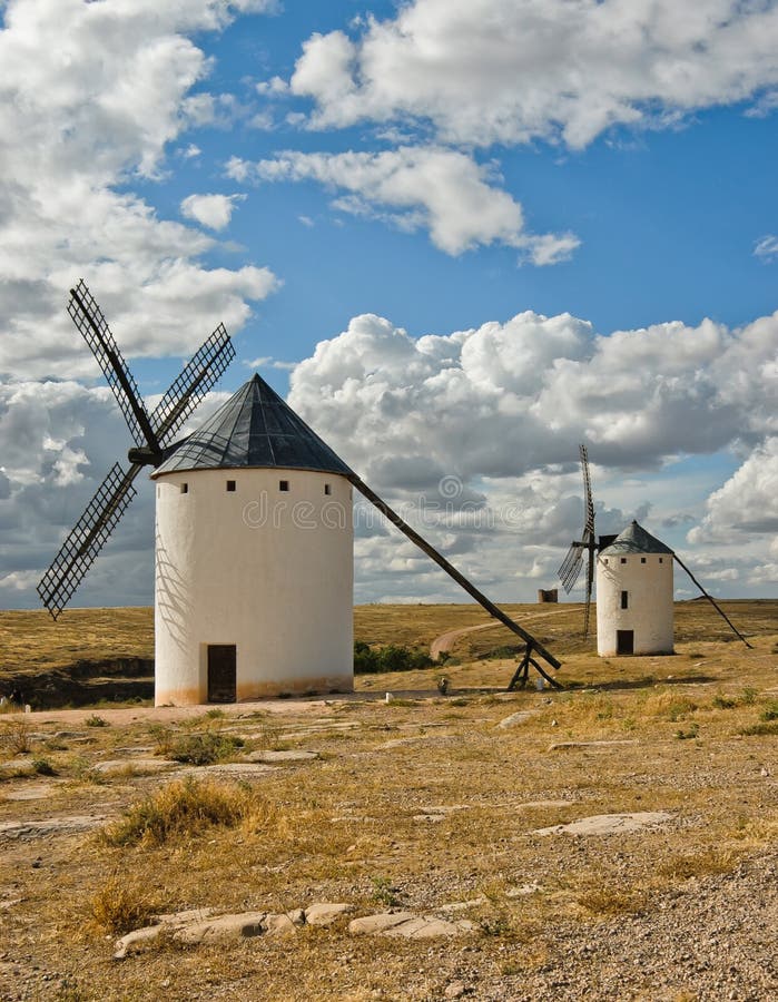 Moinho de vento medieval foto de stock. Imagem de moinho - 33473236
