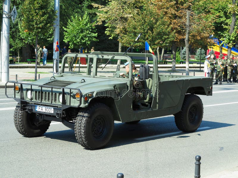 27.08.2021, Moldova, Chisinau: Hummer car at military parade