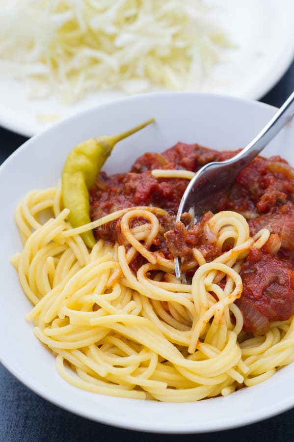 Molho caseiro e espaguetes da carne imagens de stock