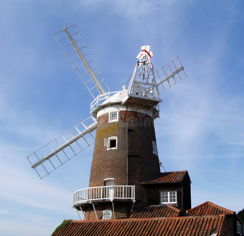 El molino de viento inglés imagen de archivo. Imagen de hierba 39694447