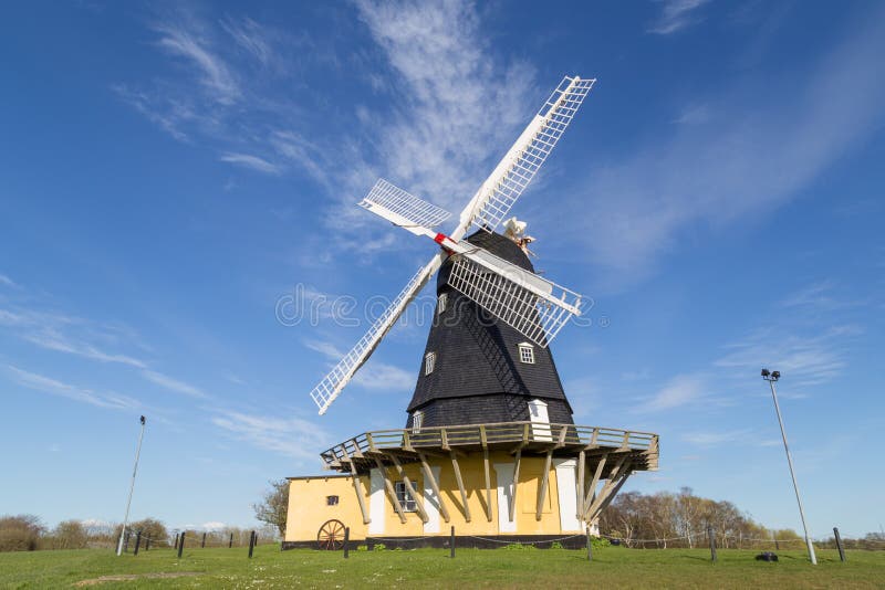 Molino de viento danés histórico fotos de archivo libres de regalías