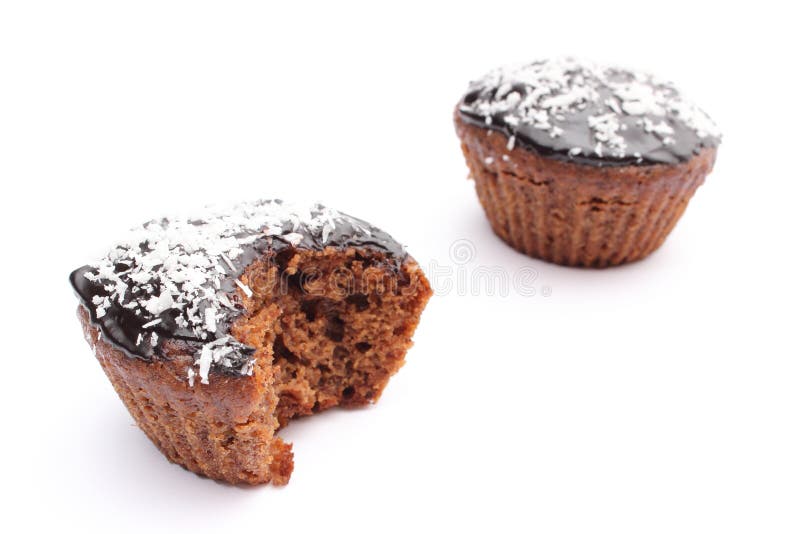 Mollete cocido fresco del chocolate con el coco desecado imagen de archivo libre de regalías Mollete cocido fresco del chocolate con el coco desecado imagen de archivo libre de regalías