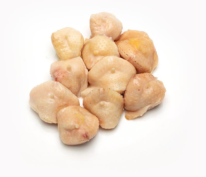 Molti pezzi freschi del pollo pronti da cucinare Contesto bianco fotografia stock libera da diritti Molti pezzi freschi del pollo pronti da cucinare Contesto bianco fotografia stock libera da diritti