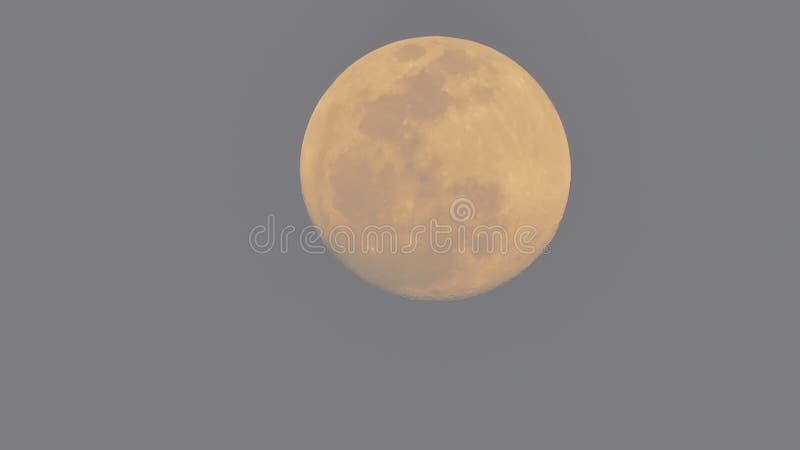 Moment van volle maan aan de hemel, Time Lapse