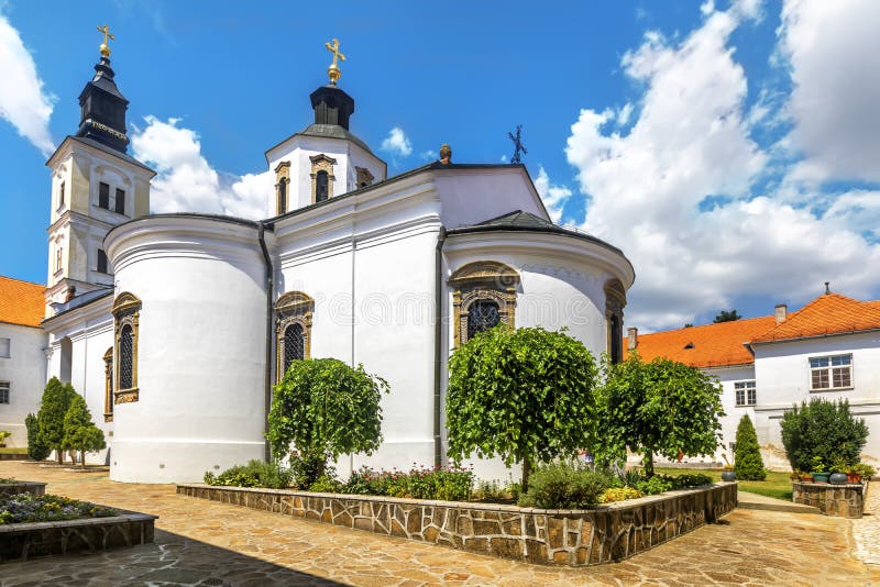 Monasterio de Krusedol, Fruska Gora National Park, Serbia